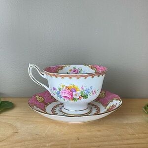 VINTAGE ROYAL ALBERT BONE CHINA SET